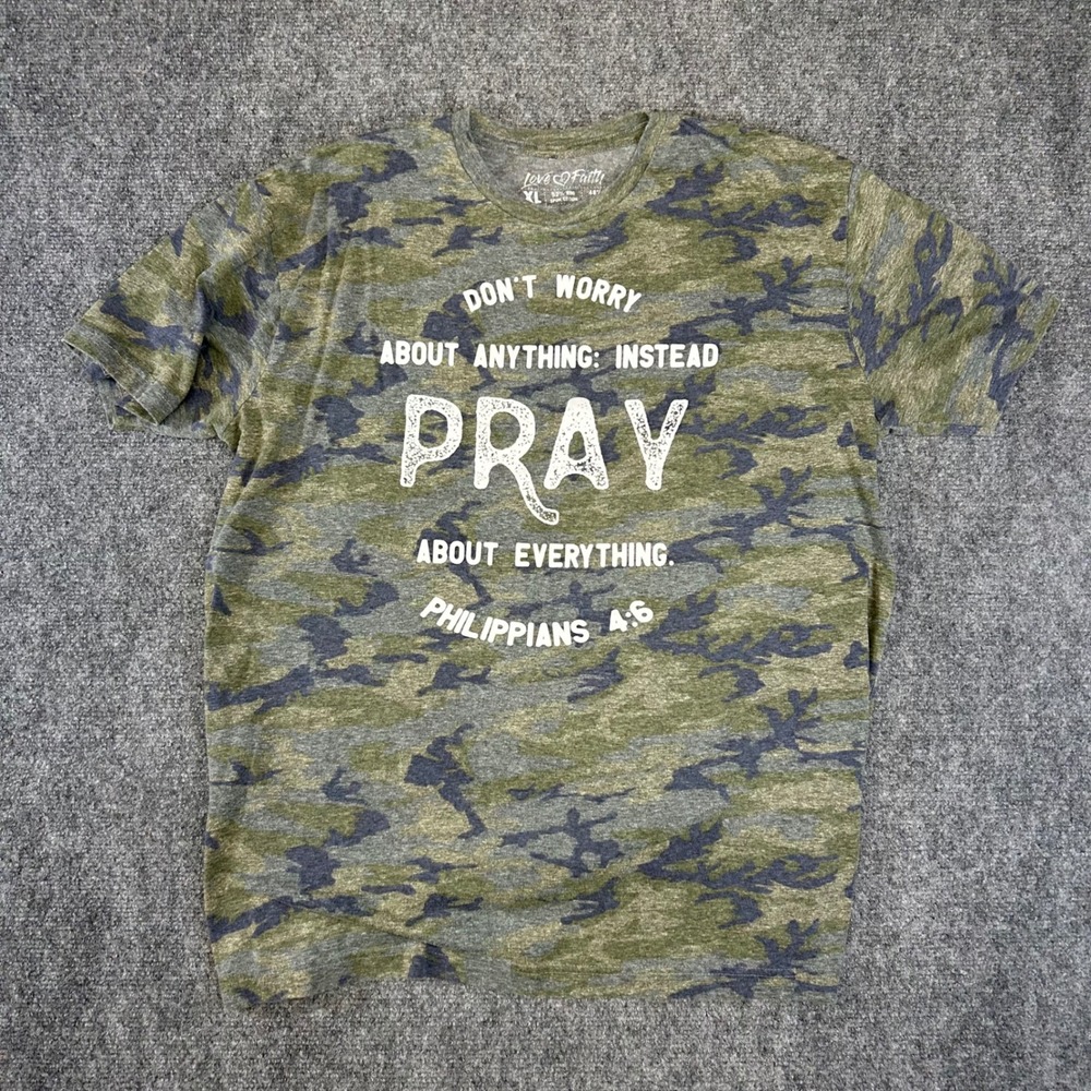 Love in Faith Mens XL Camo Pray Philippians 4:6 Graphic T-Shirt Green Camouflage